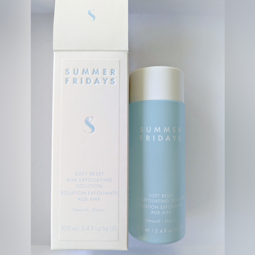 Summer Fridays Soft Reset AHA Exfoliating Solution visibly smoothes & exfoliates